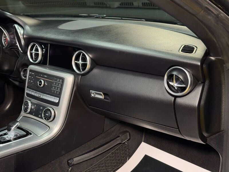 2017 Mercedes-Benz SLC SLC 300