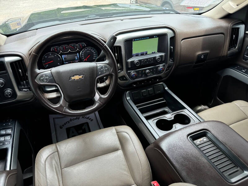 2017 Chevrolet Silverado 1500 LTZ photo 13