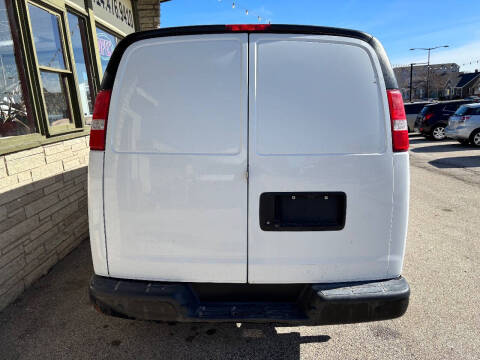 2017 Chevrolet Express 2500