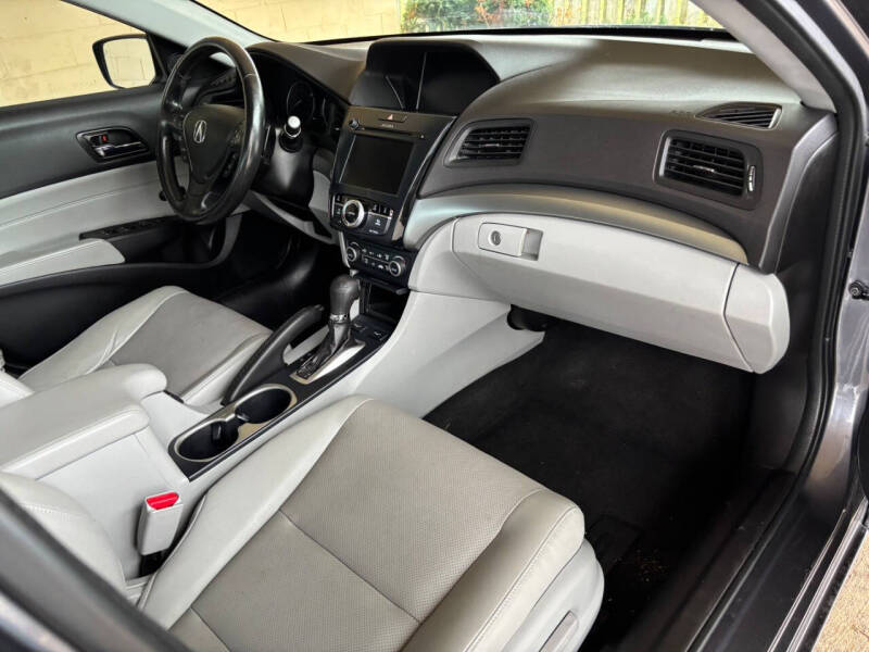 2017 Acura ILX w/Premium