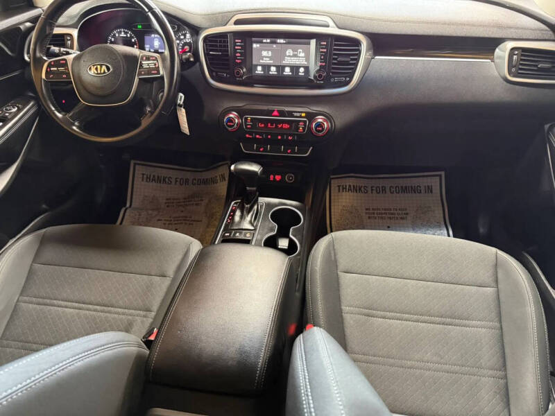 2020 Kia Sorento LX