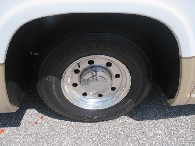 2006 Ford E-Series E-350 SD