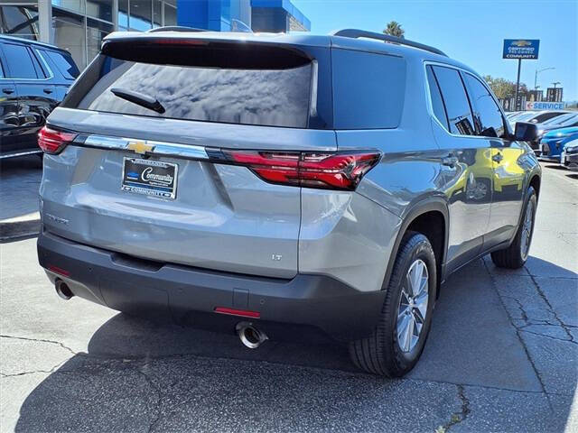 2023 Chevrolet Traverse LT Cloth