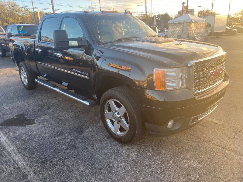 Used 2014 GMC Sierra 2500 Denali HD Denali with VIN 1GT125E82EF154661 for sale in Knoxville, TN