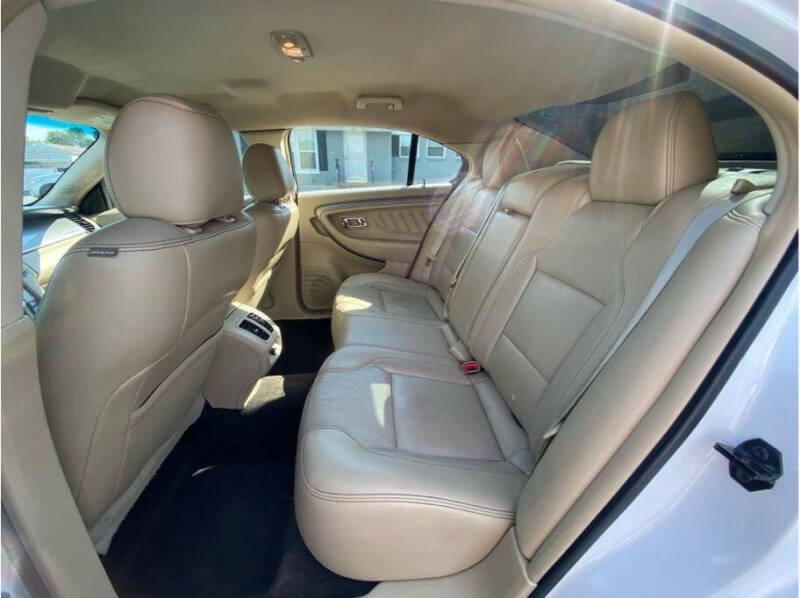 2015 Ford Taurus SEL
