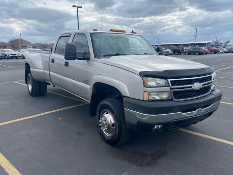 2006 Chevrolet Silverado 3500 for sale at Texas Luxury Auto in Houston TX