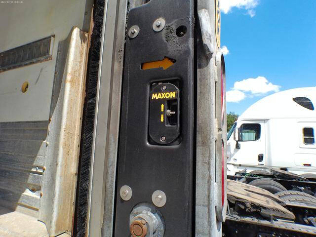 2017 Freightliner M2 106