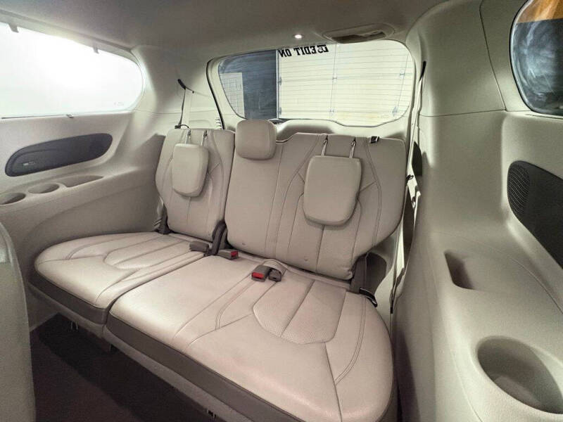 2018 Chrysler Pacifica Touring L Plus