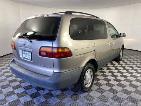 2000 Toyota Sienna