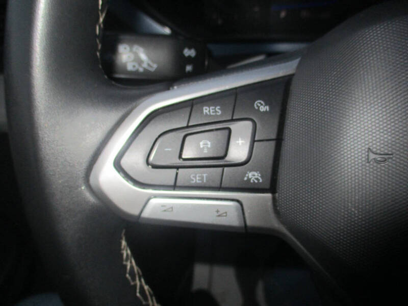 2023 Volkswagen Taos SE 4Motion