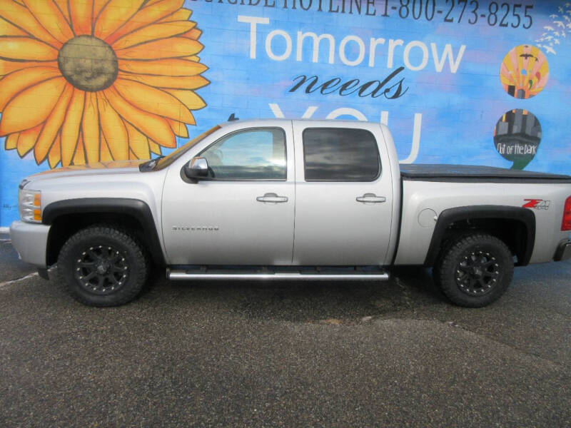 2011 Chevrolet Silverado 1500 LTZ photo 2