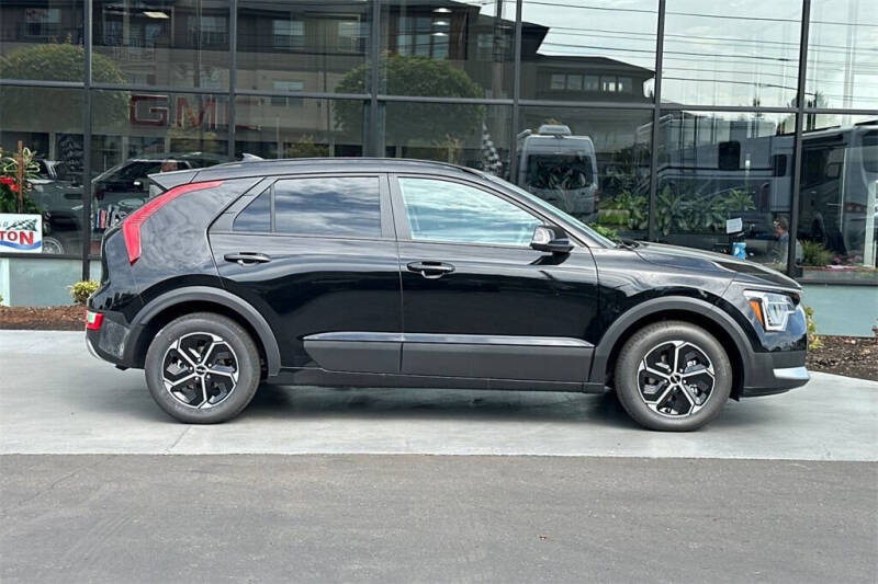 2025 Kia Niro EX