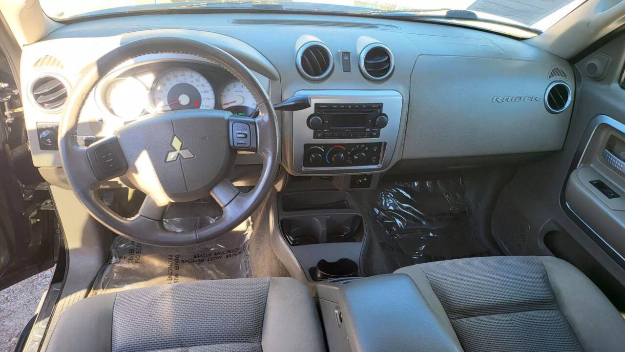 2006 Mitsubishi Raider for sale at AUTHE VENTURES AUTO in Red Oak, TX