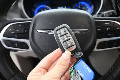 2023 Chrysler Voyager LX