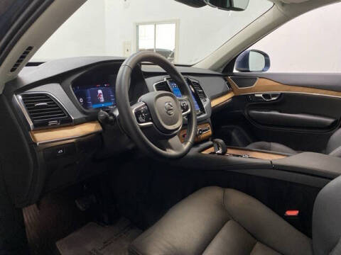 2025 Volvo XC90 B6 Plus Bright Theme 7P