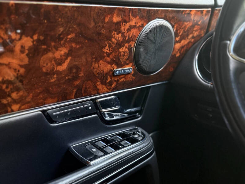 2013 Jaguar XJ