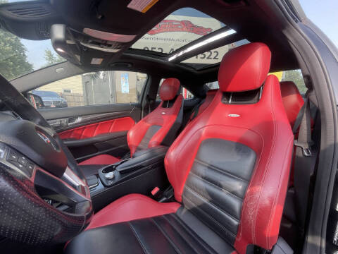 2012 Mercedes-Benz C-Class C 63 AMG