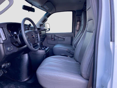 2024 GMC Savana 2500