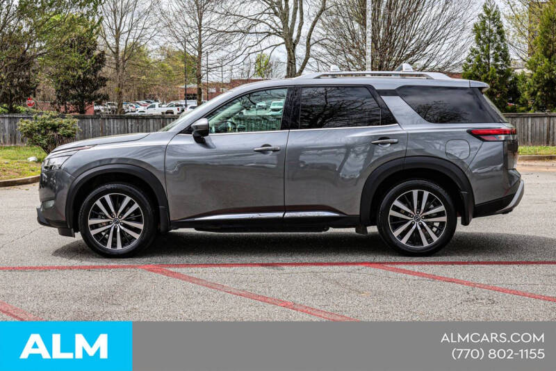 2024 Nissan Pathfinder Platinum