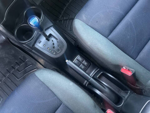 2016 Toyota Prius c Two