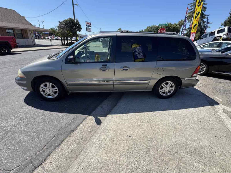 2003 Ford Windstar SE