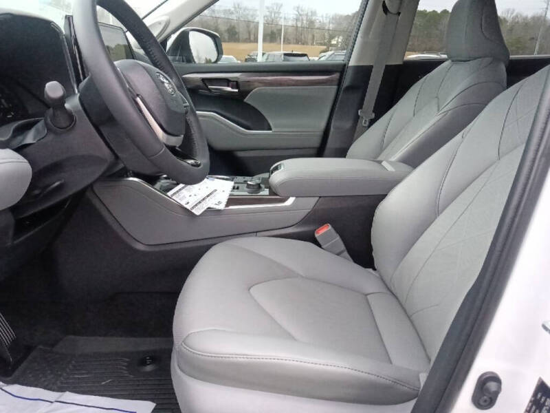 2026 Toyota Highlander Platinum