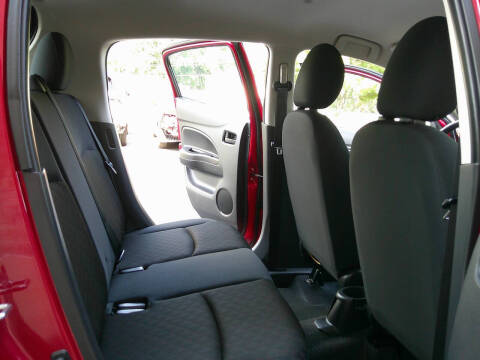 2024 Mitsubishi Mirage ES