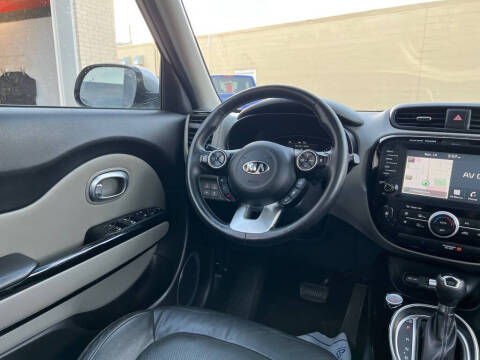 2019 Kia Soul +
