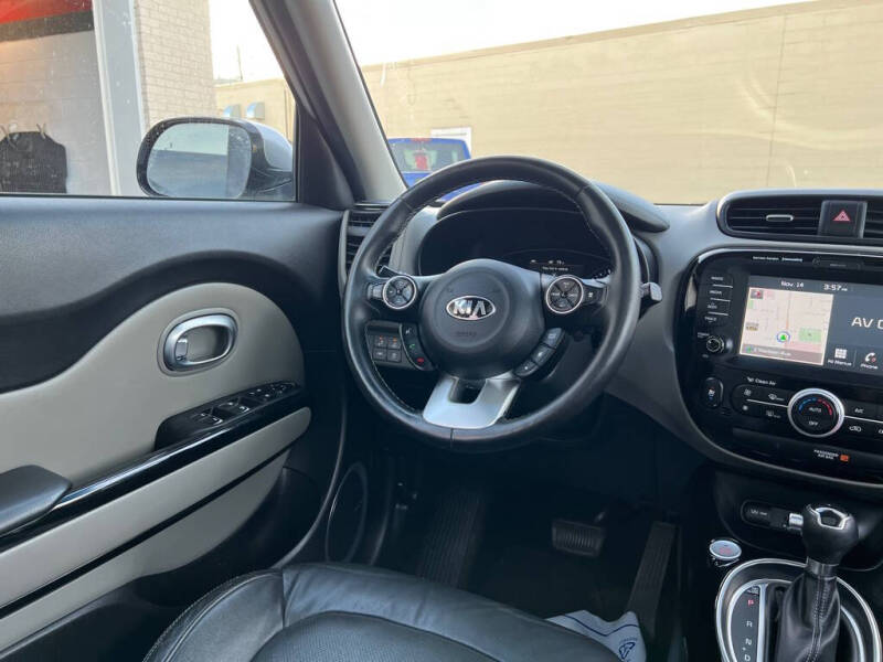 2019 Kia Soul +