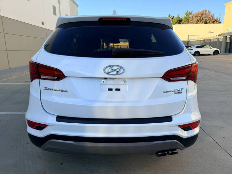 2017 Hyundai Santa Fe Sport 2.0T Ultimate