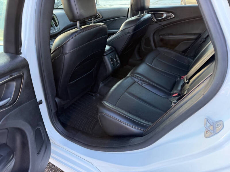 2015 Chrysler 200 C