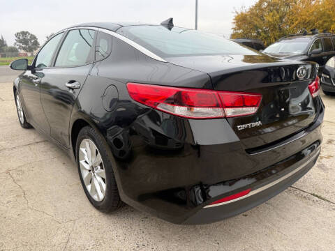 2017 Kia Optima LX