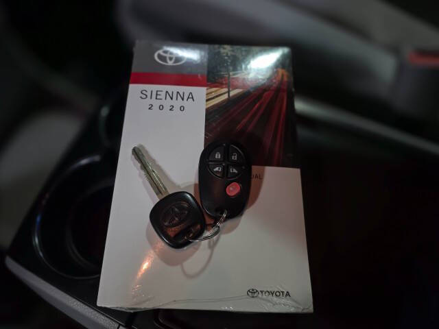 2020 Toyota Sienna LE 7-Passenger