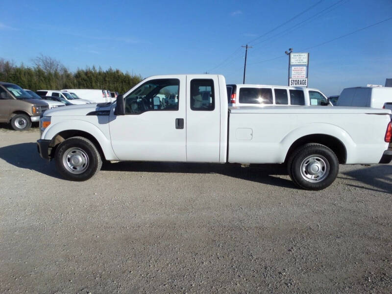2011 Ford F-350 Super Duty for sale at AUTO FLEET REMARKETING, INC. in Van Alstyne TX
