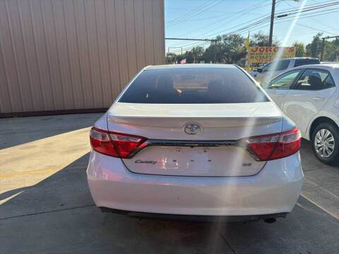 2015 Toyota Camry SE