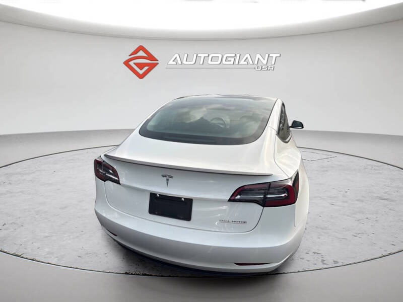 2023 Tesla Model 3 Performance