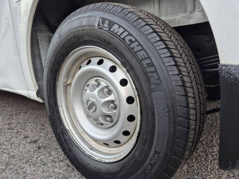 2014 Nissan NV 1500 S