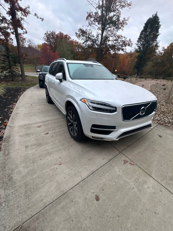 2017 Volvo XC90 T6 Momentum