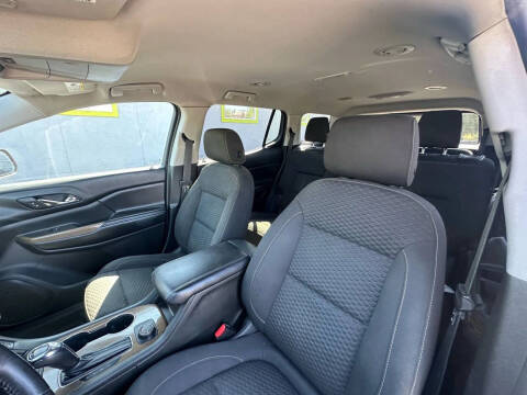 2017 GMC Acadia SLE-2