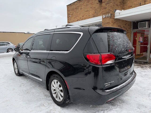 2018 Chrysler Pacifica Touring L Plus