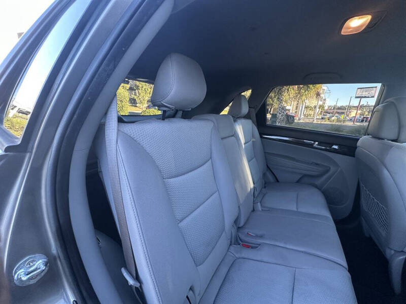 2012 Kia Sorento LX