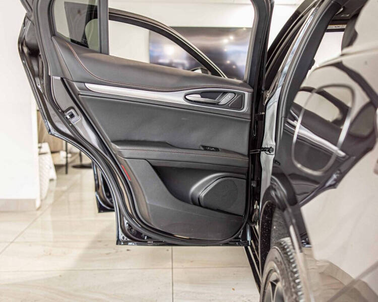 2025 Alfa Romeo Stelvio