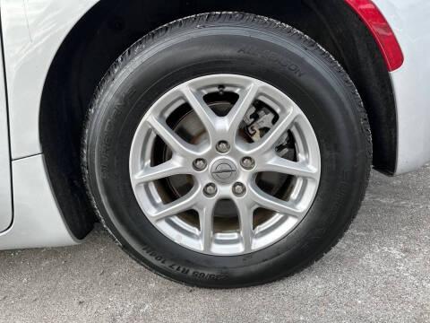 2022 Chrysler Voyager LX