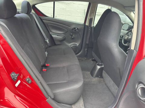 2013 Nissan Versa 1.6 S