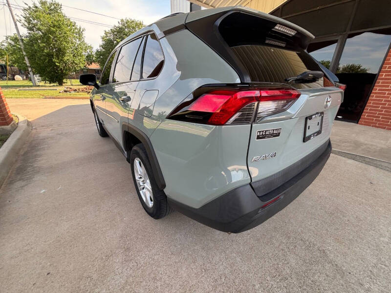 2019 Toyota RAV4 XLE