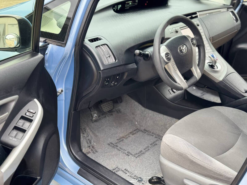 2012 Toyota Prius Plug-in Hybrid