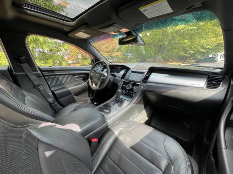 2016 Ford Taurus SHO