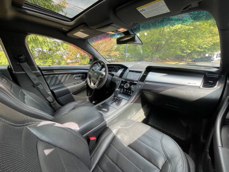 2016 Ford Taurus SHO