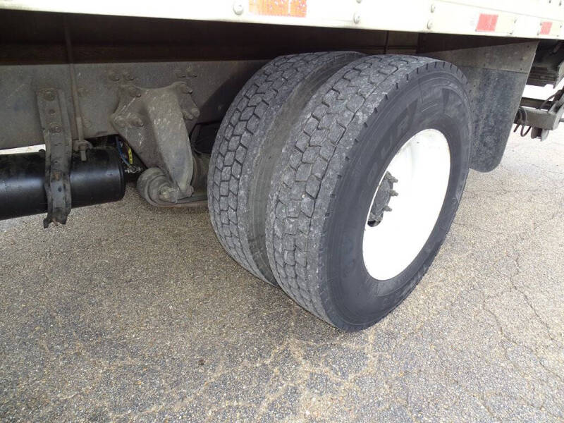 2014 Freightliner M2 106