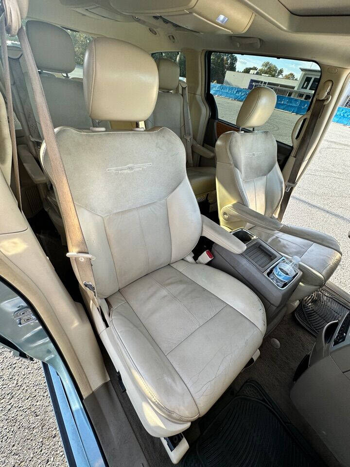 2008 Chrysler Town and Country for sale at Concord Auto Mall in Concord, NC